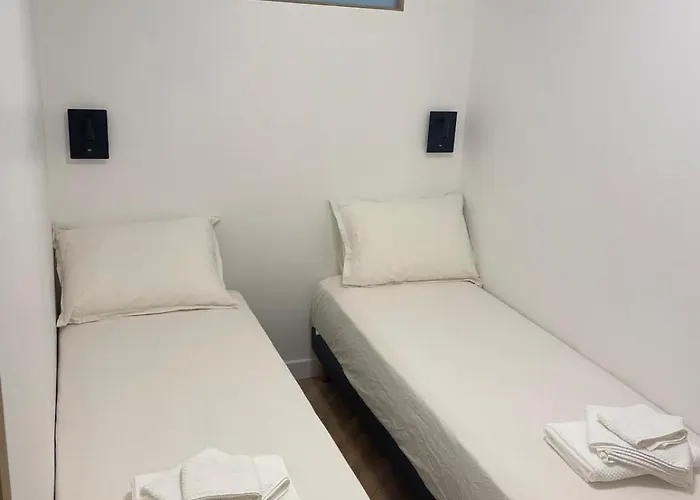 Апартаменты Recently Renovated In Quiet Area In Heart Of Old *