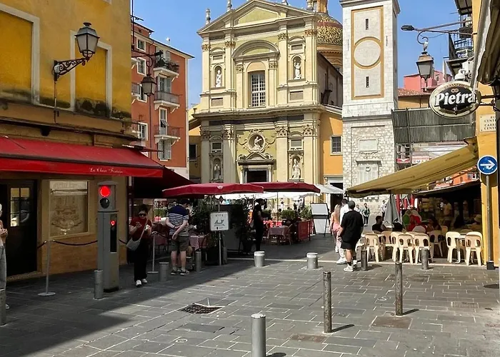 Recently Renovated In Quiet Area In Heart Of Old
