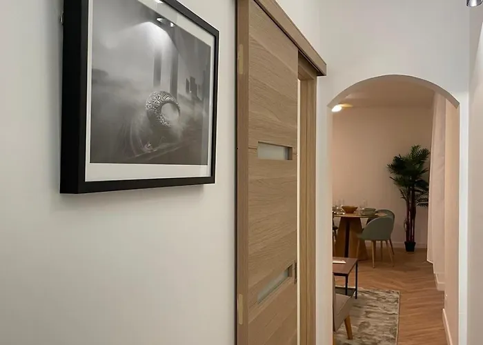 Recently Renovated In Quiet Area In Heart Of Old